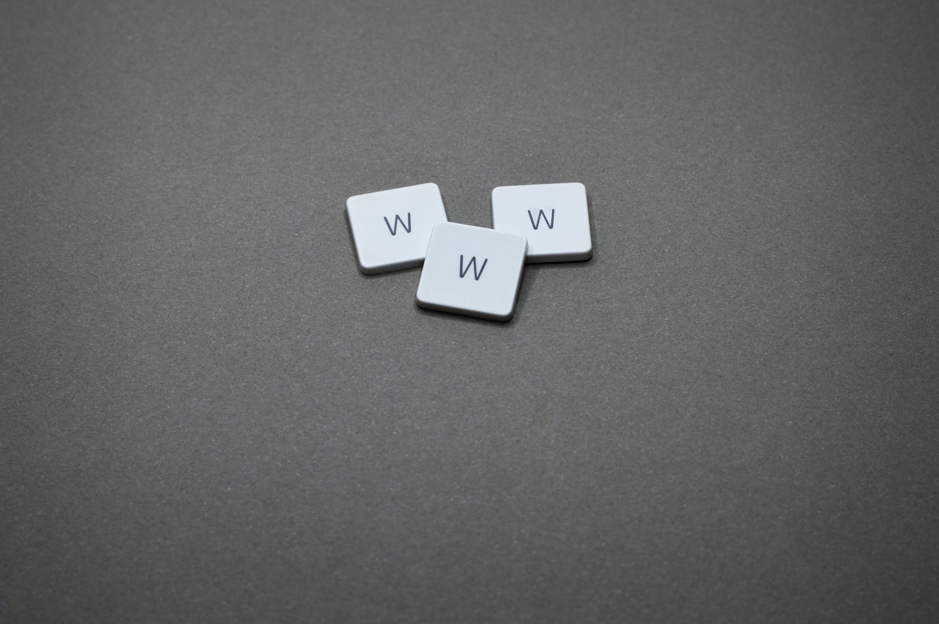 three w game tiles